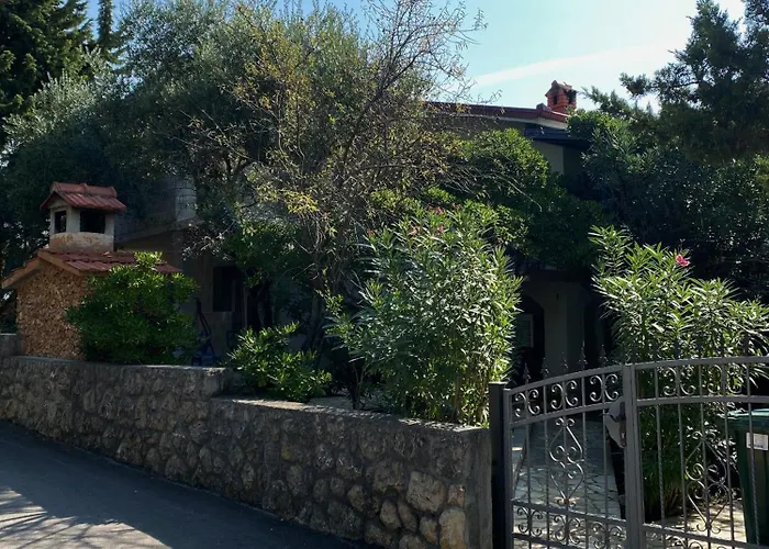 Apartman Seline, Pavic *